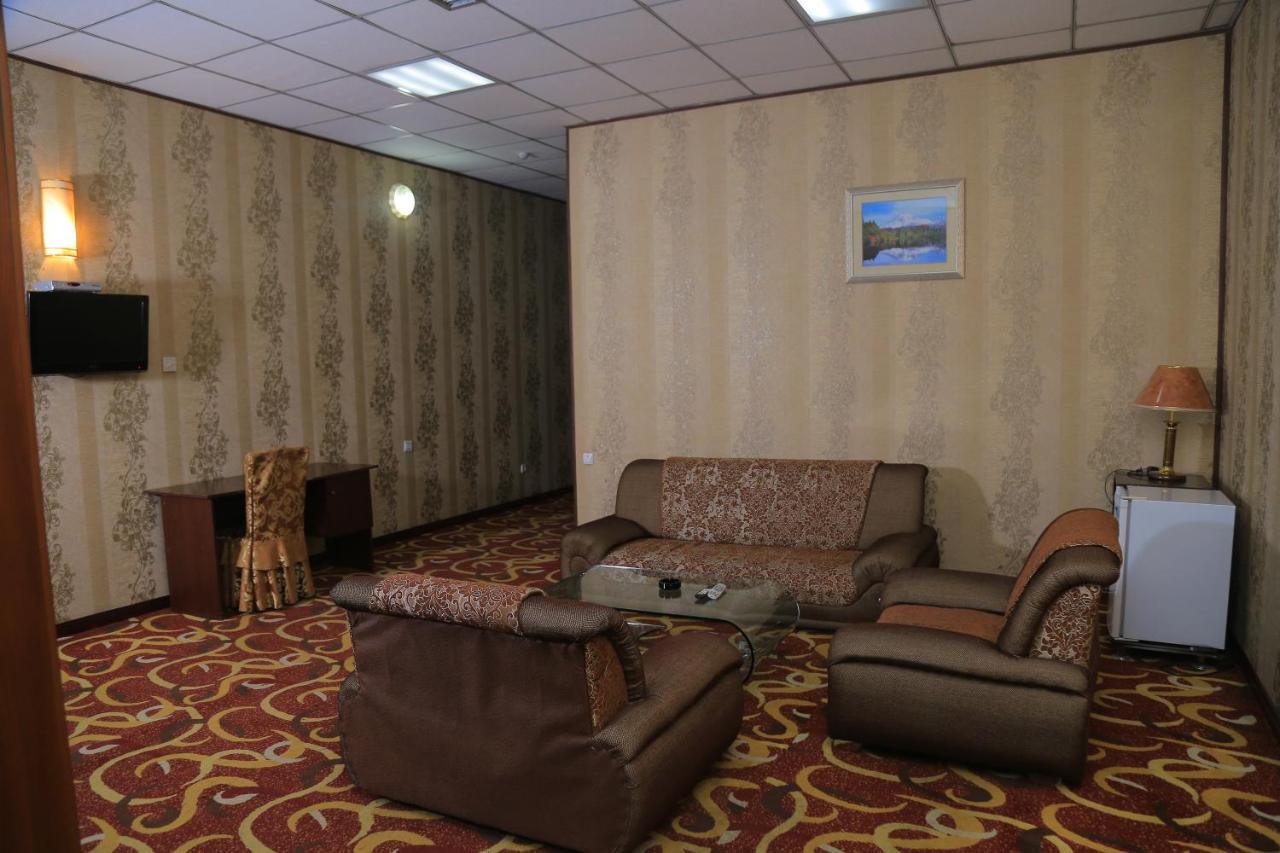 Qo‘qon Dangara Hotel מראה חיצוני תמונה